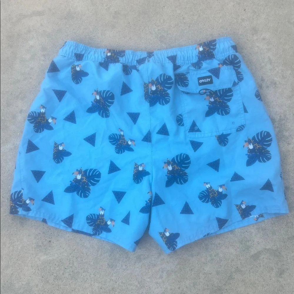 Oakley Toucan Tropics 16 Beach Blue Swim Trunks Shorts Men's Size XL